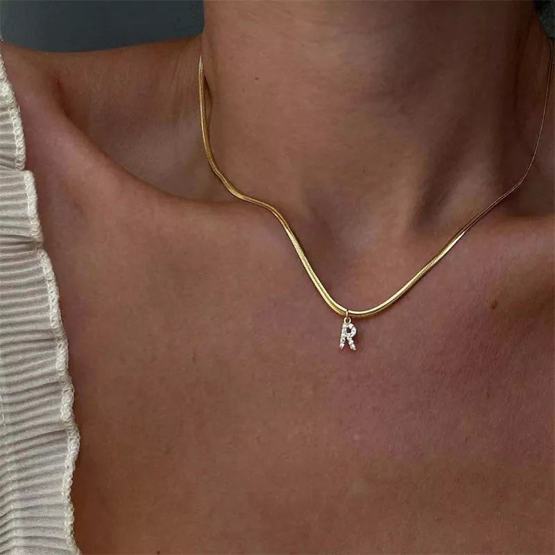 Collier en Herringbone avec Initiale en Diamant Melly®